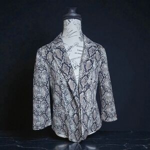 89th & Madison Black and Gray Snakeskin Jacket‎